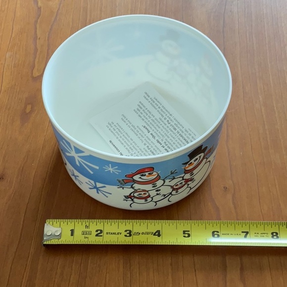 Tupperware Snowman Jr. Snack Canister - Picture 6 of 6